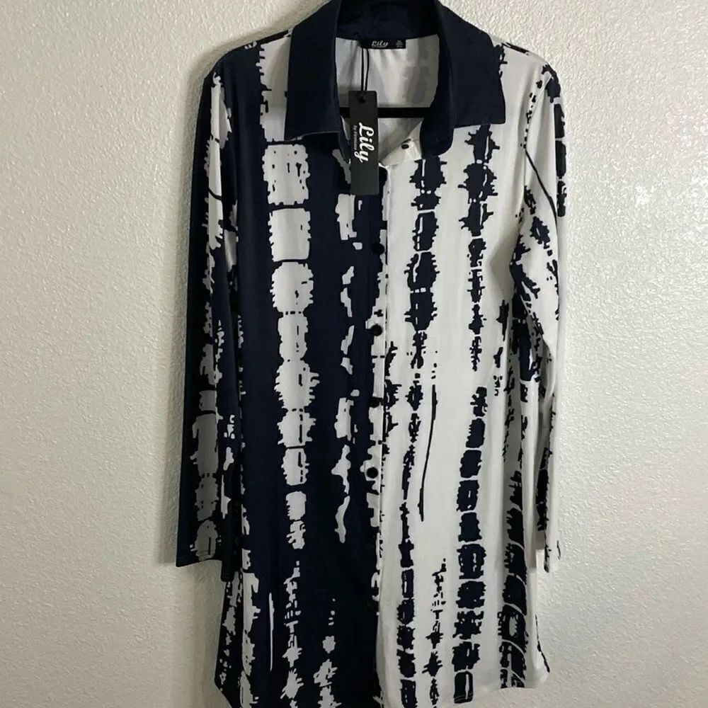 NWT- Lily- black and white abstract, print dress -button up detail-size XL